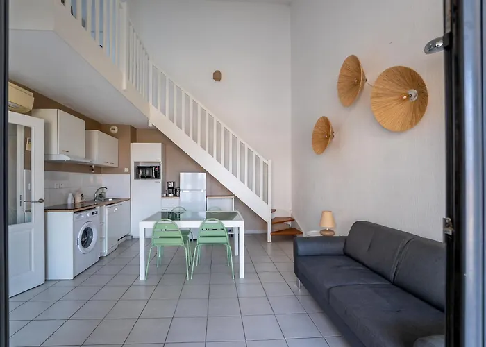 Apartman Duplex Situe A Les Flots A 1 Minute De La *