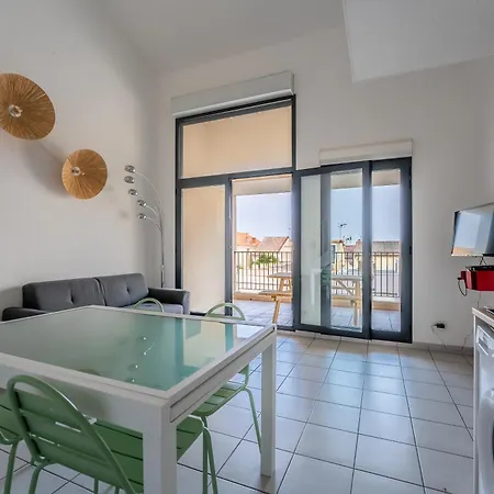 Duplex Situe A Les Flots A 1 Minute De La